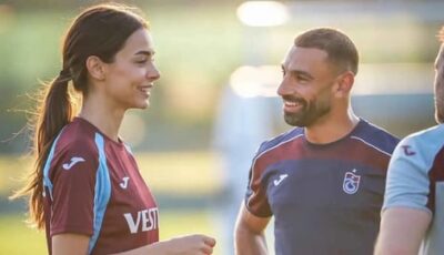 بعد الظهور الافت في الاستقبال.. حقيقة صورة محمد صلاح مع مدربة طرابزون