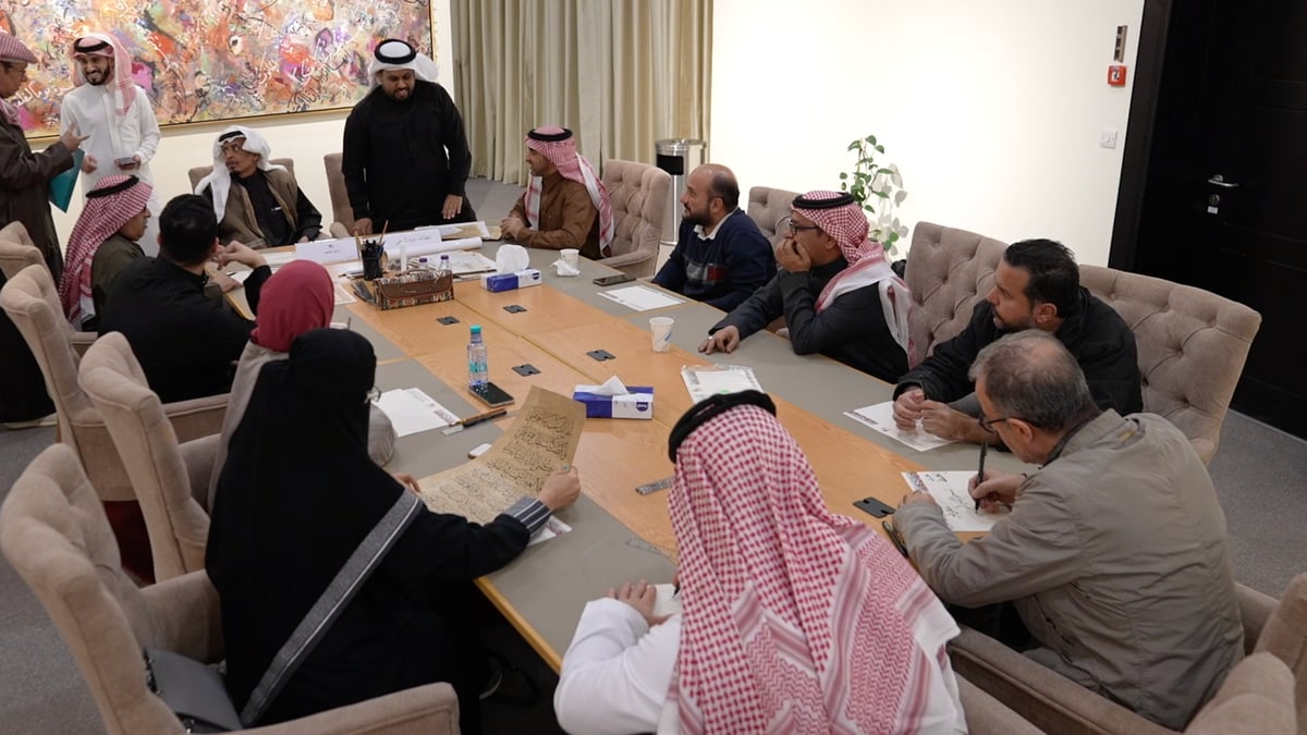 في اليوم العالمي للخط العربي.. مكتبة الملك عبدالعزيز العامة احتفاء ثقافي وفني بجماليات الخط العربي