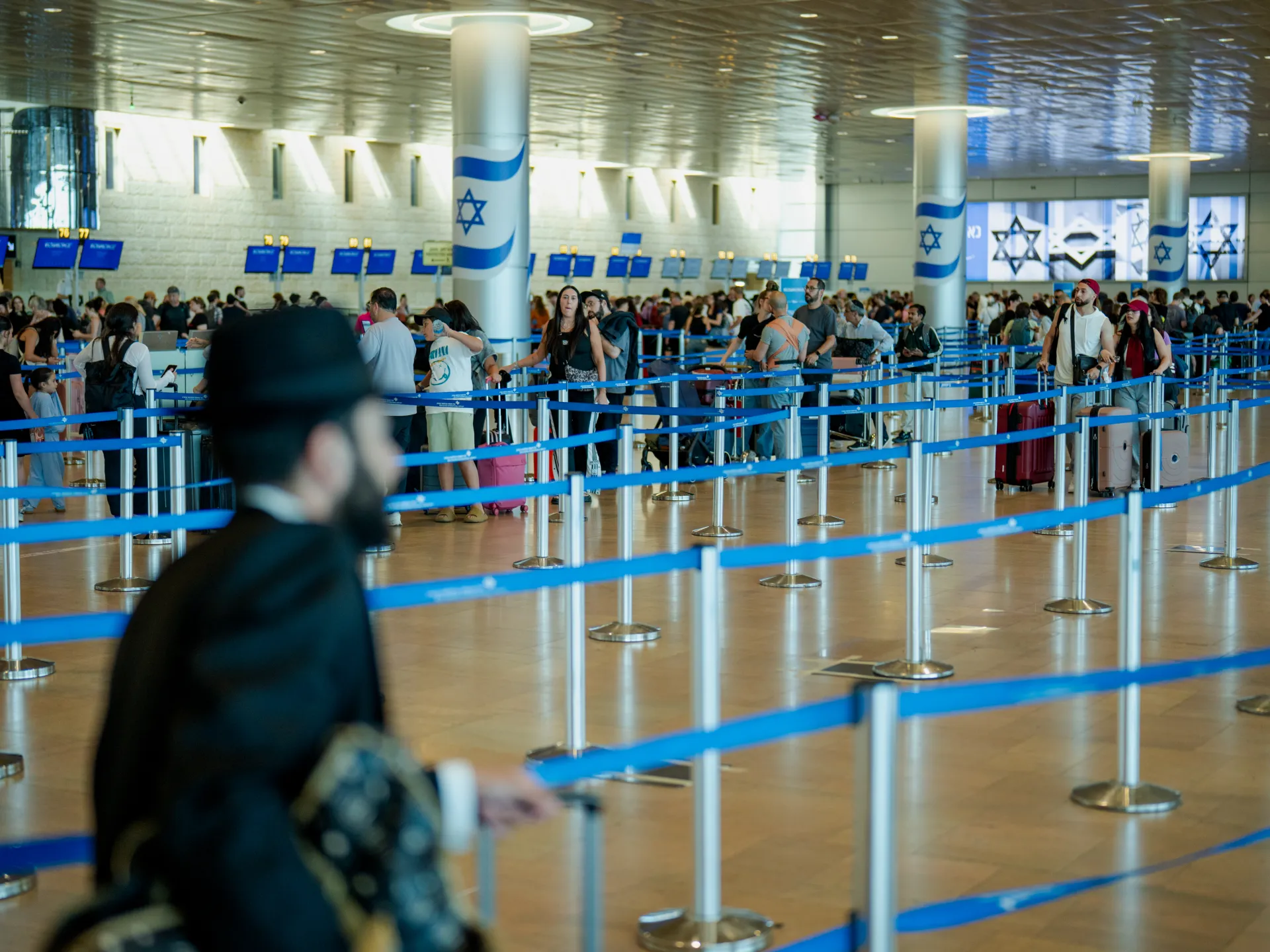 من الهجرة إلى الهروب.. ما الذي يدفع الإسرائيليين إلى الرحيل؟ | أخبار