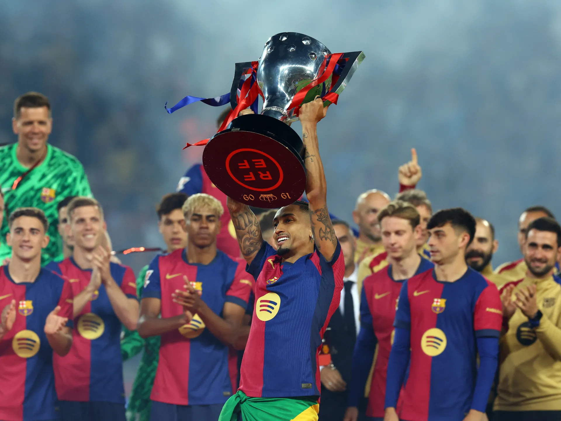 لماذا يغيب برشلونة وريال مدريد عن افتتاح الدوري الإسباني 2026-2027؟ | رياضة