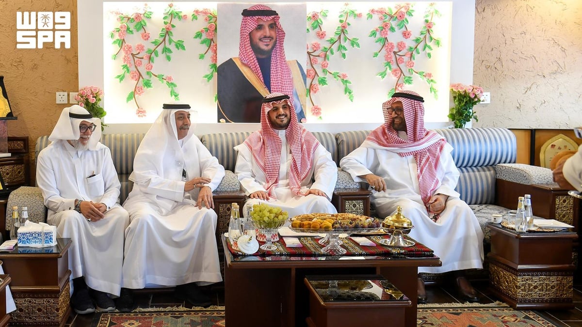 محافظ الطائف يزور مصنع ومزرعة الكمال السياحية ويشيد بالمشروعات النوعية