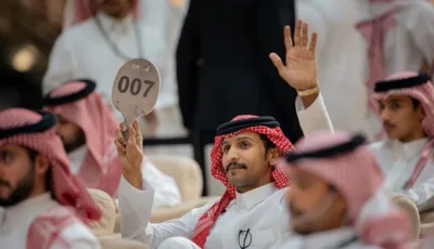 3 صقور تُباع بـ155 ألف ريال في الليلة الثالثة لمزاد الصقور الدولي 2026