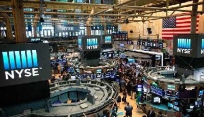 مؤشر ستاندرد آند بورز 500 يستقر اليوم مع ترقب المتداولين لاتفاق محتمل بشأن مضيق هرمز