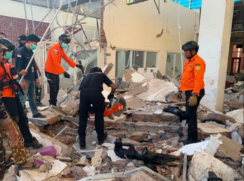 بلغت قوته 7.7.. زلزال عنيف يضرب إندونيسيا ومقتل 20 شخصا – النهار أونلاين