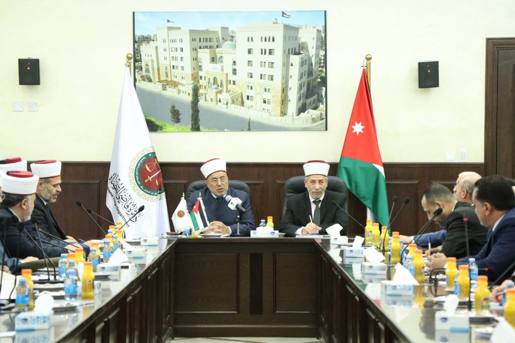 قاضي القضاة يلتقي جمعية المحامين الشرعيين وعددًا من المحامين – هلا اخبار
