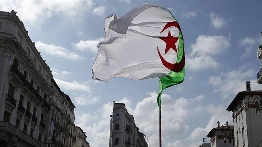 الجزائر سترسل “بارونات المخدرات” إلى تنزروفت واحدة من أكثر الص…