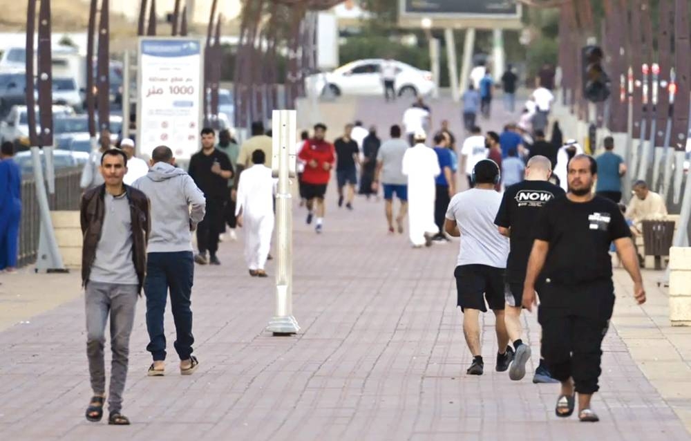 نصف البالغين دون النشاط الكافي