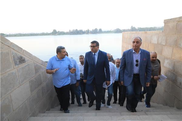 محافظ قنا يتابع تنفيذ مشروع تطوير مرسى دندرة السياحي لتعزيز السياحة الريفية