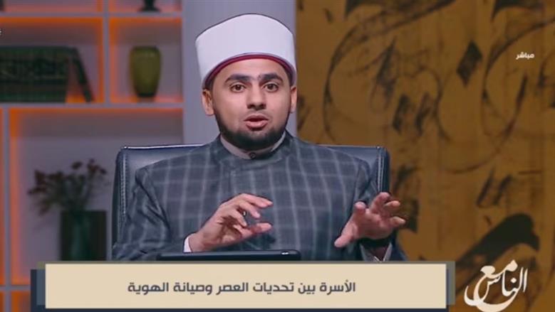 أمين الفتوى: الصدق وحسن الخلق أمام الأبناء تربية لا تحتاج إلى كلام