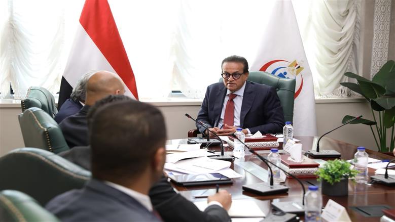 وزير الصحة يبحث مع وفد «فيليبس» العالمية تعزيز التعاون وتوطين صناعة الأجهزة الطبية المتقدمة في مصر