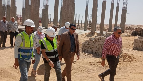 نائب محافظ الأقصر يتفقد مشروع سوق الحبيل الحضاري.. توجيهات بالاعتماد على الطاقة الشمسية وتعظيم العائد الاستثماري