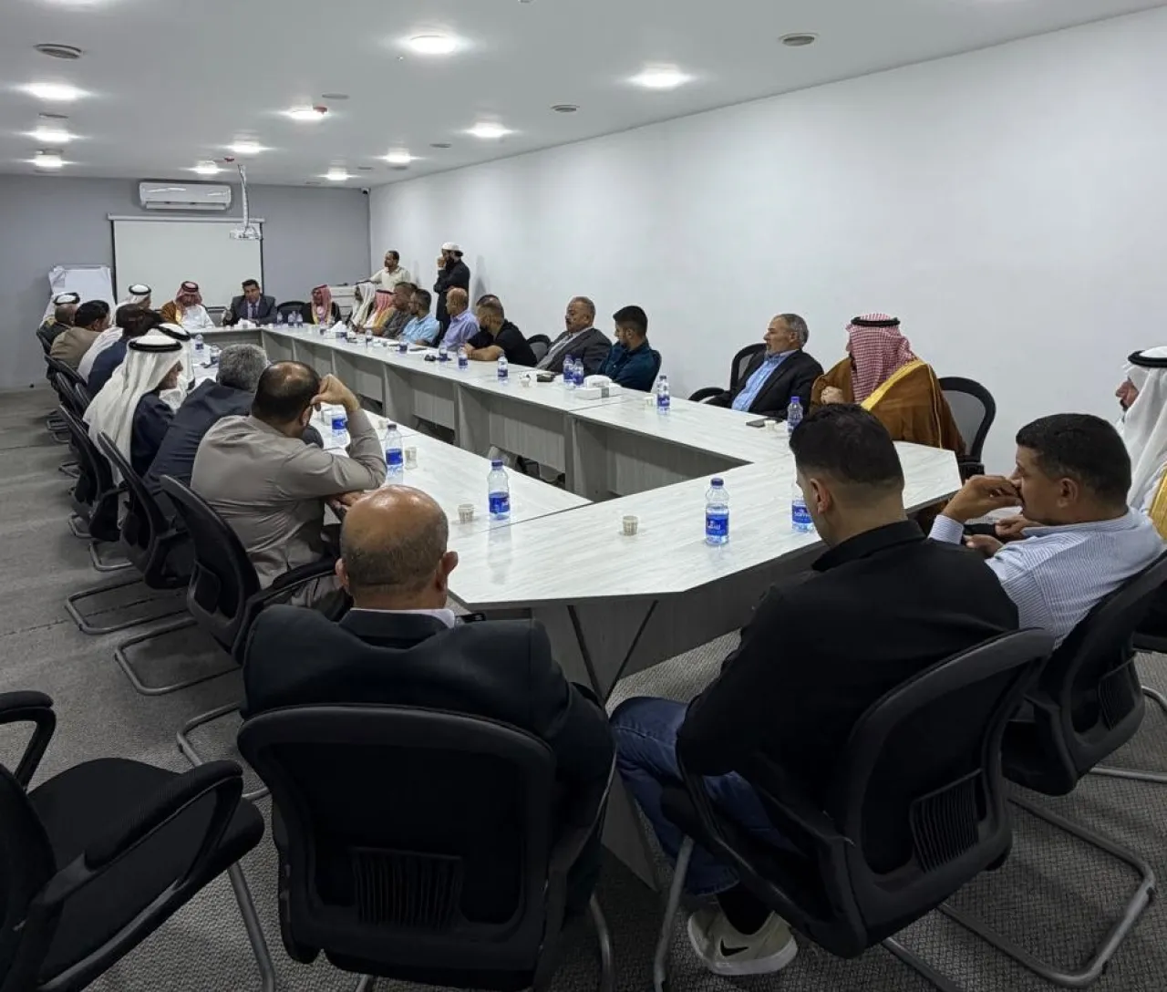 الشمايلة يجمع وجهاء الكرك وقياداتها في القلعة.. دعوة لتشكيل لجنة شعبية للنهوض بالسياحة وترجمة التوجيهات الملكية على أرض الواقع