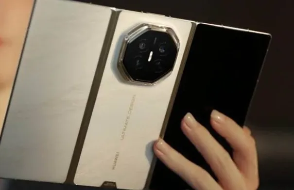 ثلاث طيات بطريقة مختلفة.. “هواوي” تكشف “Mate XT 2″…