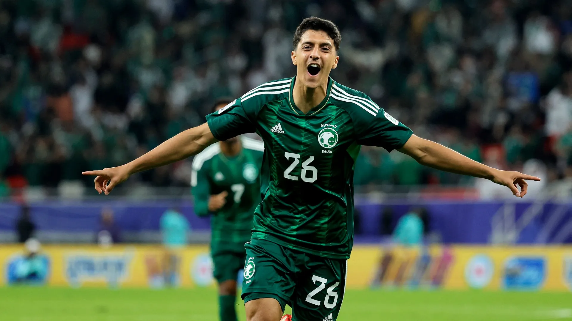 حتى لا تفوته كأس آسيا .. عرض أوروبي ينقذ أحلام فيصل الغامدي من “أسر” دكة البدلاء!