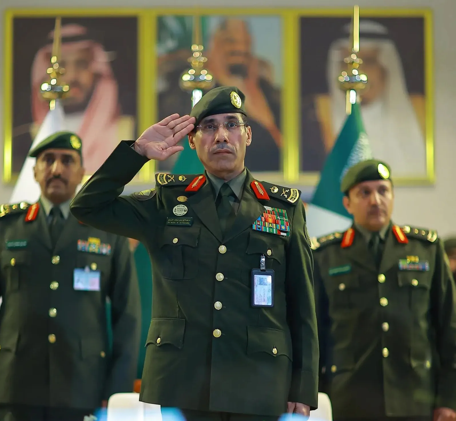 برعاية وزير الداخلية.. تخريج 648 خريجاً من الدورة التأهيلية للفرد الأساسي الـ49 بالجوازات
